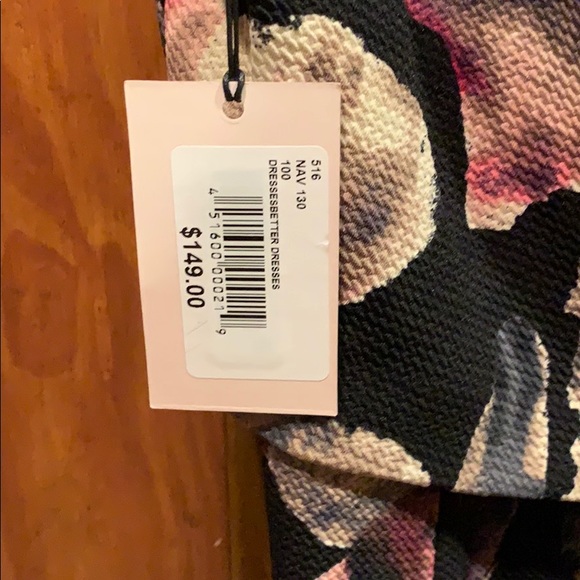 Dress - Picture 5 of 5